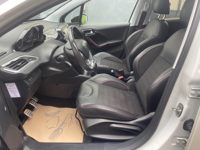 PEUGEOT 208 HDI 100 GT-LINE 5PORTES 
